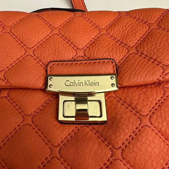 Calvin Klein Quilted Small Crossbody Bag Salmon Colored - Picture 7 of 8